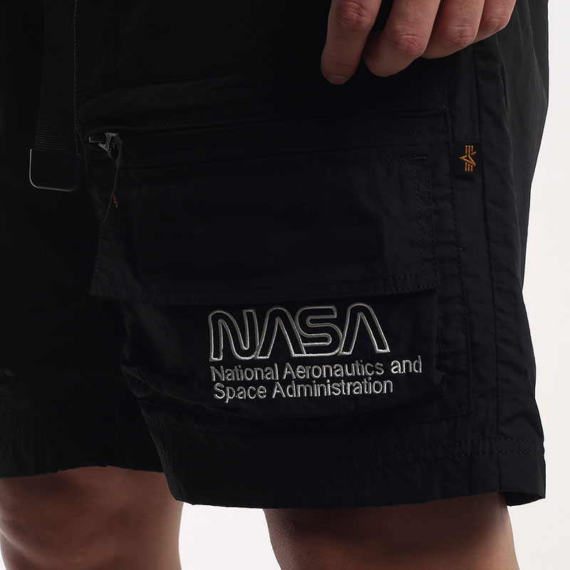 мужские черные шорты  Alpha Industries NASA Utility Short EBN53001C1-black - цена, описание, фото 2